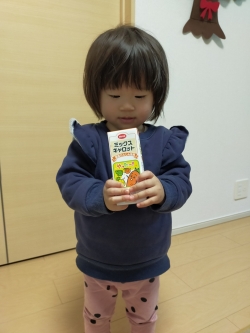 ママ！これ飲みた〜い！