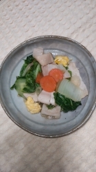 色合いが地味ですが