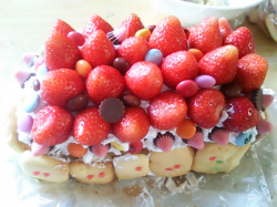 生協バターが大活躍！友人への誕生日ケーキ