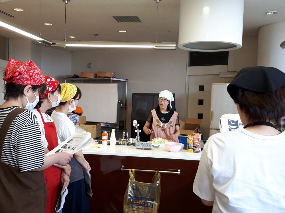 お好みソースセミナー　広島風お好み焼きを焼いてみよう
【岡山西エリア芳泉北コープ委員会】
