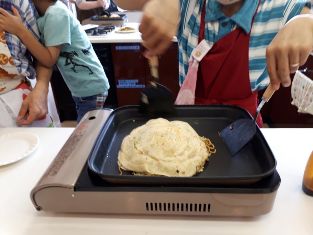 お好みソースセミナー　広島風お好み焼きを焼いてみよう
【岡山西エリア芳泉北コープ委員会】
