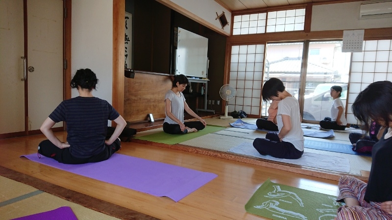 ヨガでキレイな体になろう! +お茶会
【岡山西エリア庄内コープ委員会】