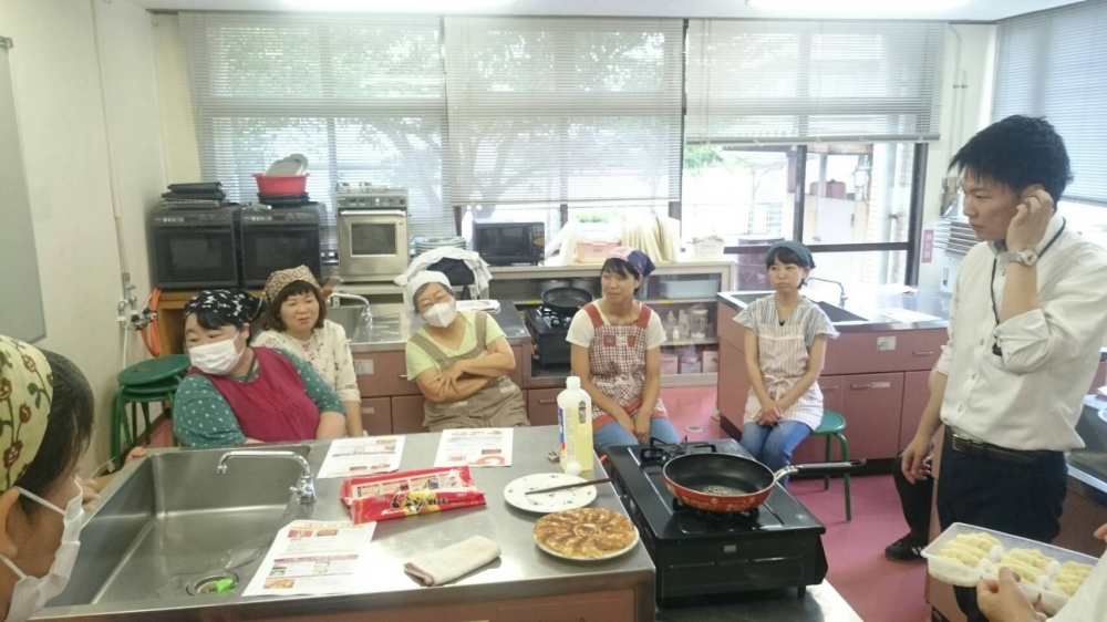 イートアンドさんに学ぼう!プロが教える大阪王将餃子の焼き方
【岡山西エリア加茂コープ委員会】