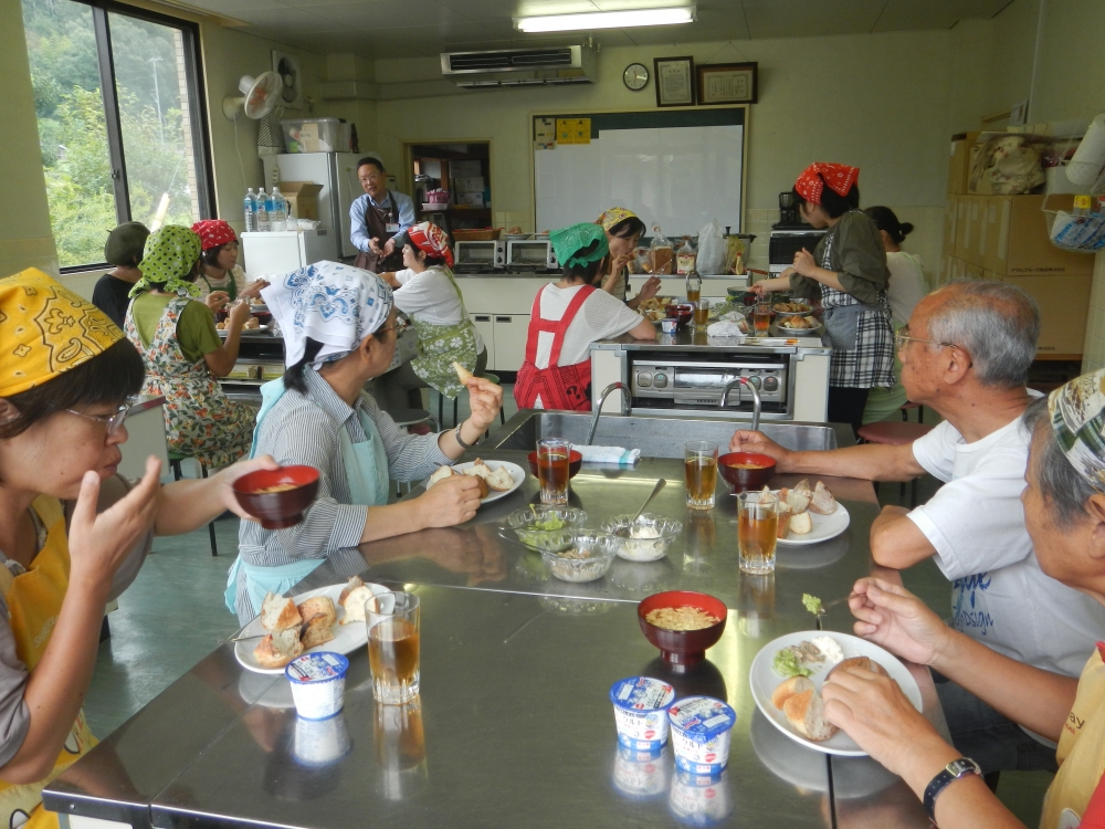 タカキベーカリー商品セミナー パンの美味しい食べ方おしえます
【井笠エリア笠岡東コープ委員会】