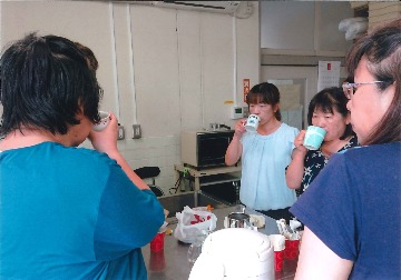 小川珈琲さんにおいしい珈琲の淹れ方を教えてもらいましょう!
【井笠エリア新吉コープ委員会】