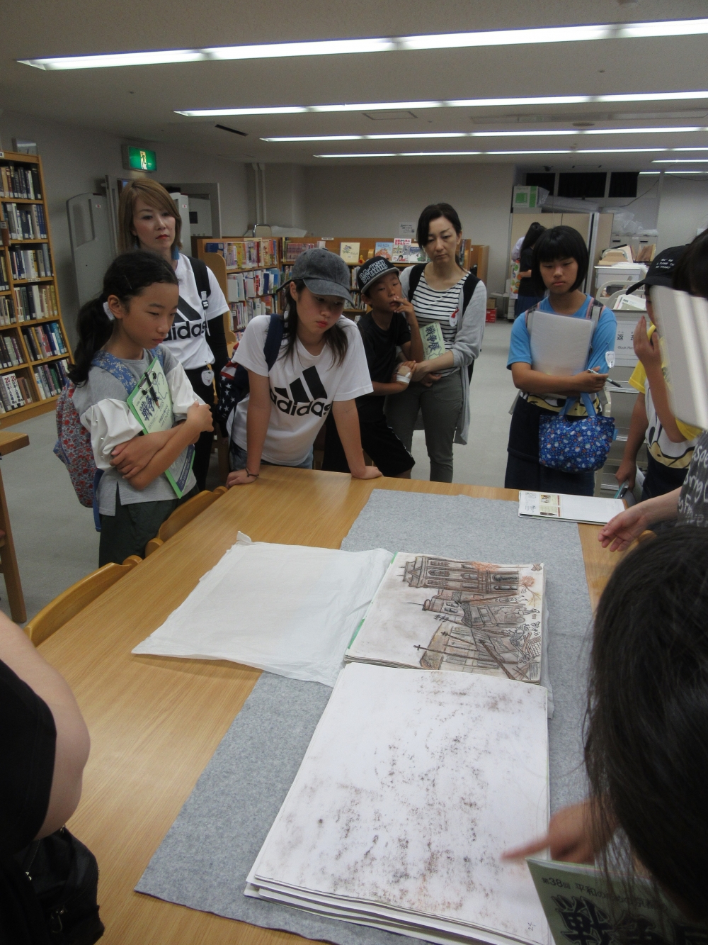 教科書では学べない 日本でおこったことを知ろう!
【倉敷エリアラブ・ピース・くらしき子ども平和サミット委員会】