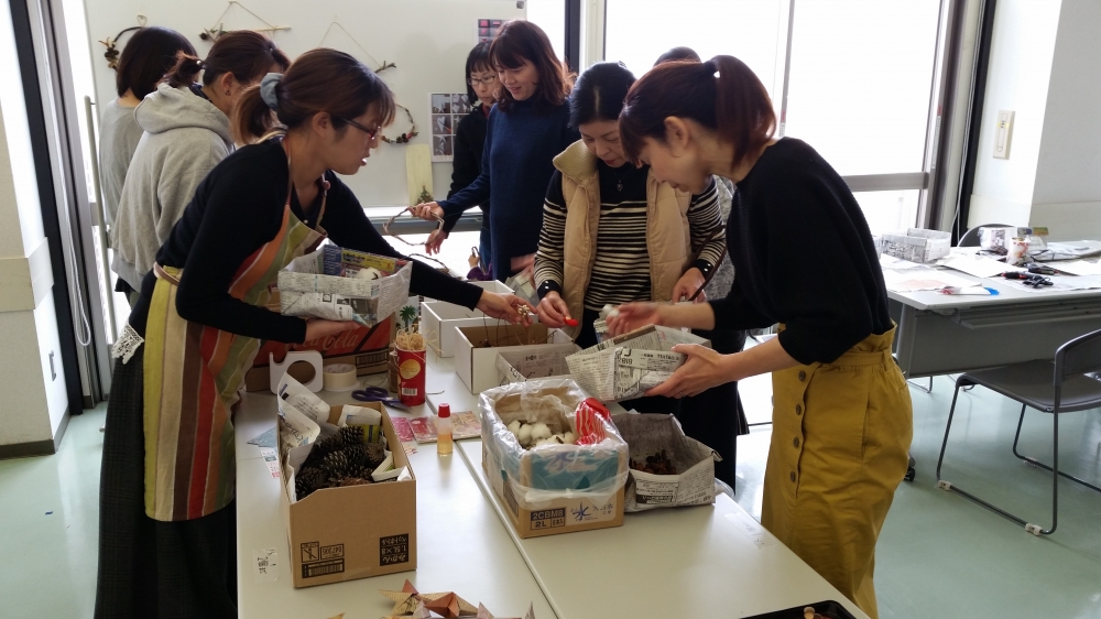今年はひと味ちがうXmasオーナメントを作ろう!
【岡山西エリア芳泉南コープ委員会】