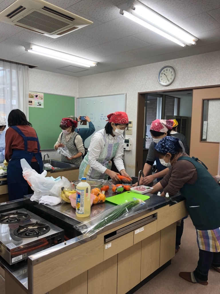 年末おすすめ商品をプレートランチで試食♡
【岡山西エリア藤田北コープ委員会】