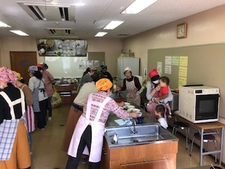 年末商品試食学習会
【岡山西エリア福浜コープ委員会】