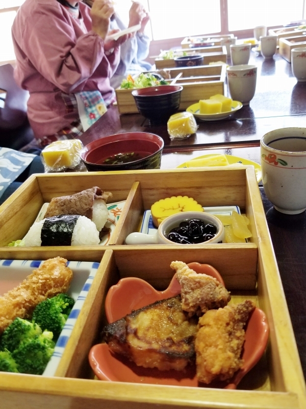 年末商品おすすめ活動試食会
【美作エリア久米南コープ委員会】