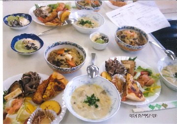 迎春商品を使って大人のお子様ランチ♪♪
【岡山東エリア香登・西鶴山コープ委員会】