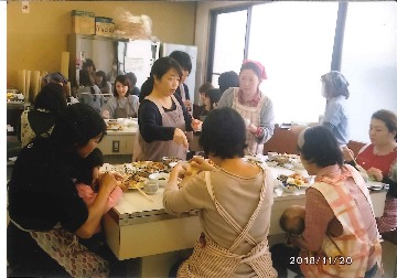 迎春商品を使って大人のお子様ランチ♪♪
【岡山東エリア香登・西鶴山コープ委員会】