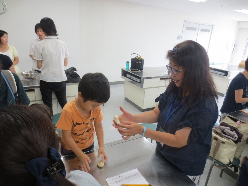 子育てカフェ  ～知ってる?!電子メディアが子どもの成長に与える影響～
【岡山東エリアわくわく委員会】