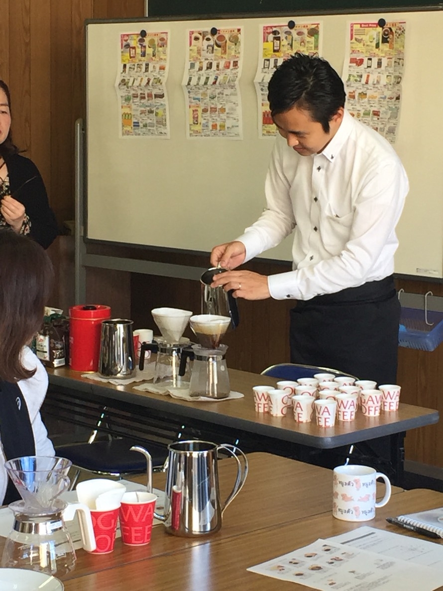 小川珈琲さんに教わる　おいしいコーヒーのいれ方教室
【岡山西エリア足守北コープ委員会】