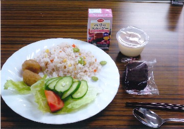 リップクリームとバスソルトを作って　コープ商品で時短・簡単ワンプレートを食べよう
【岡山東エリア幡多南コープ委員会】