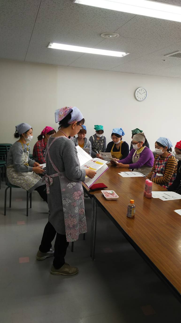 Cコレ&年末おすすめ商品試食会
【岡山東エリア西大寺 豊コープ委員会】
