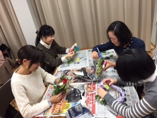 カラフルしめなわを作ろう!!
【岡山東エリア宇野東コープ委員会】