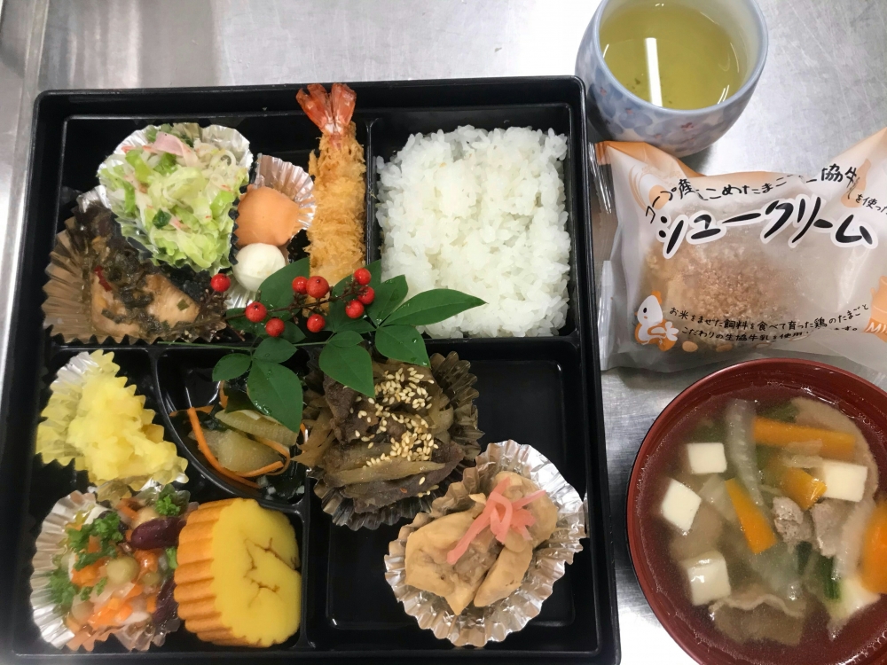 年末商品おすすめ試食会
【倉敷エリア老松北コープ委員会】