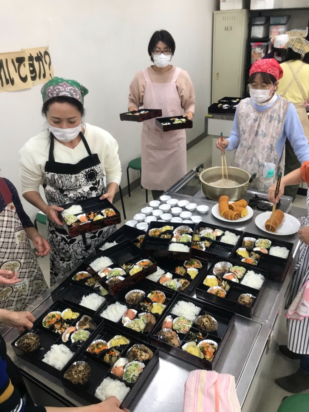 年末商品おすすめ試食会
【倉敷エリア老松北コープ委員会】