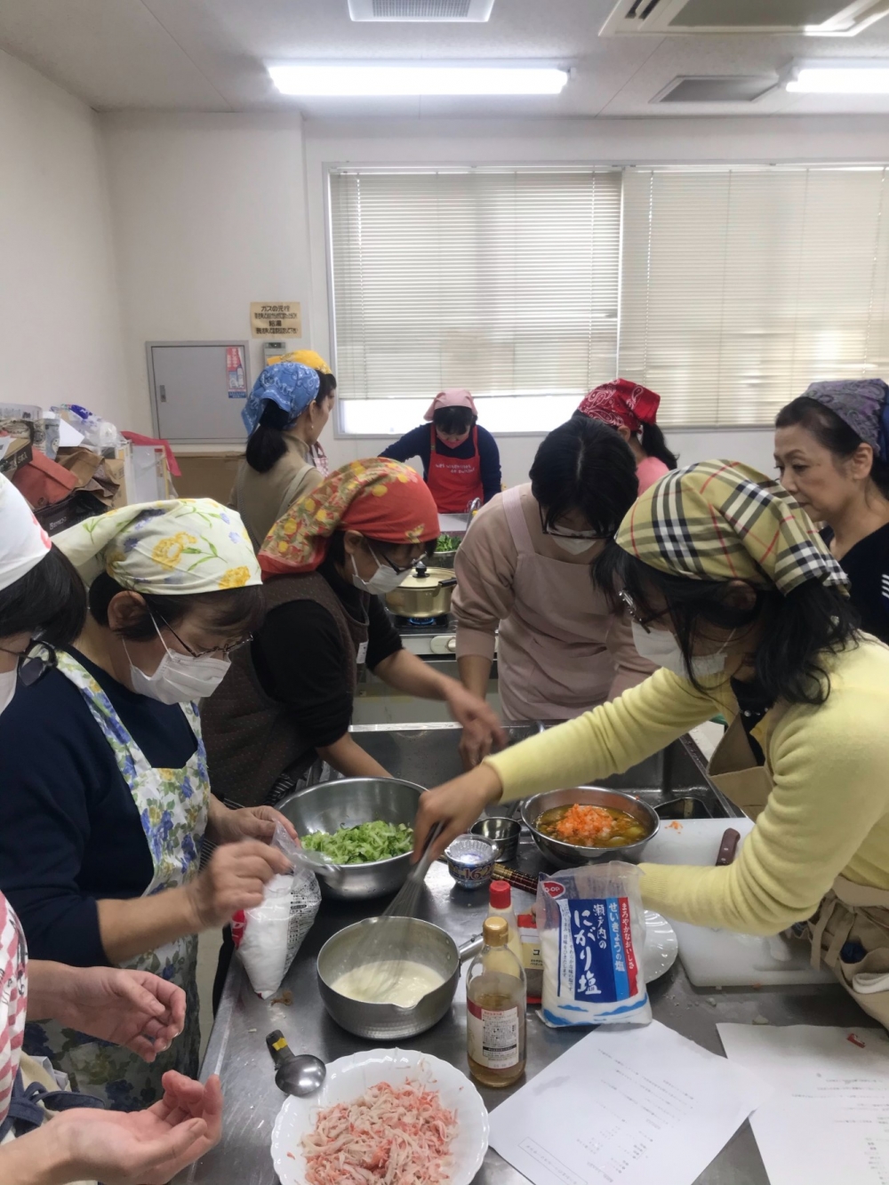 年末商品おすすめ試食会
【倉敷エリア老松北コープ委員会】