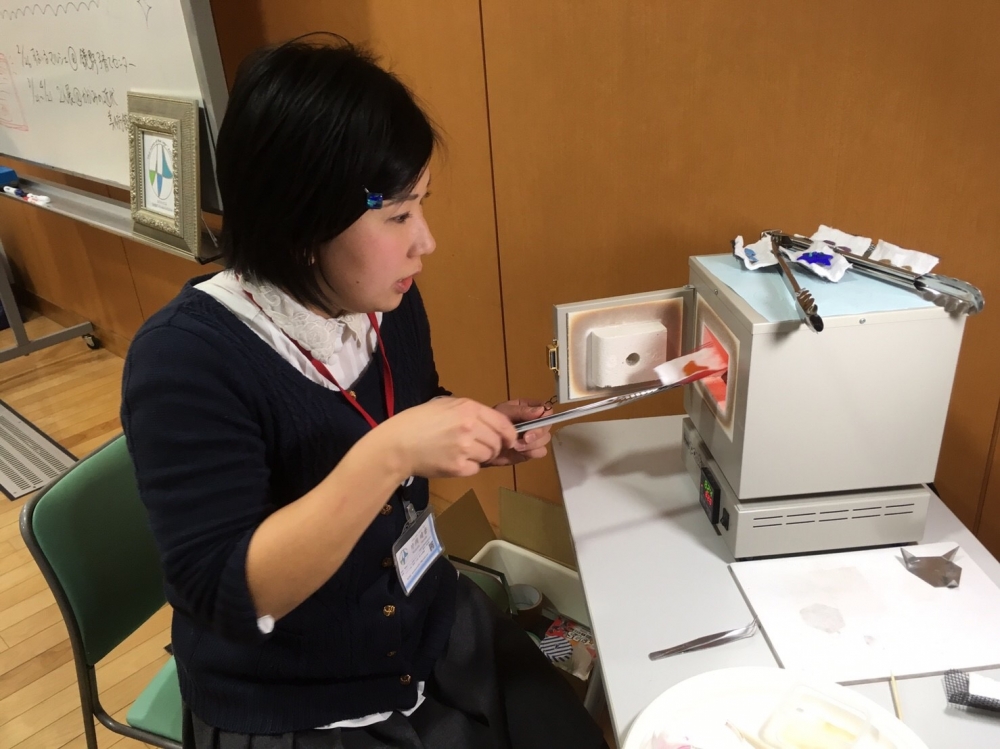 七宝焼きをやってみよう!
【美作エリア美作コープ委員会】