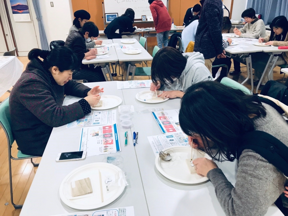 七宝焼きをやってみよう!
【美作エリア美作コープ委員会】