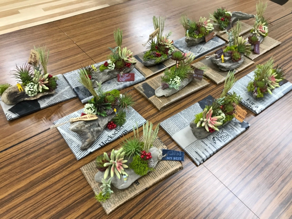 フェイク多肉植物で流木アレンジ
【倉敷エリア中洲コープ委員会】