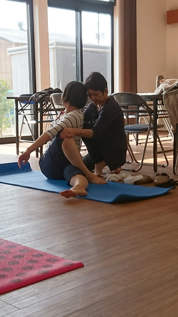 ヨガで心と体をリフレッシュ!
【岡山東エリア古都コープ委員会】
