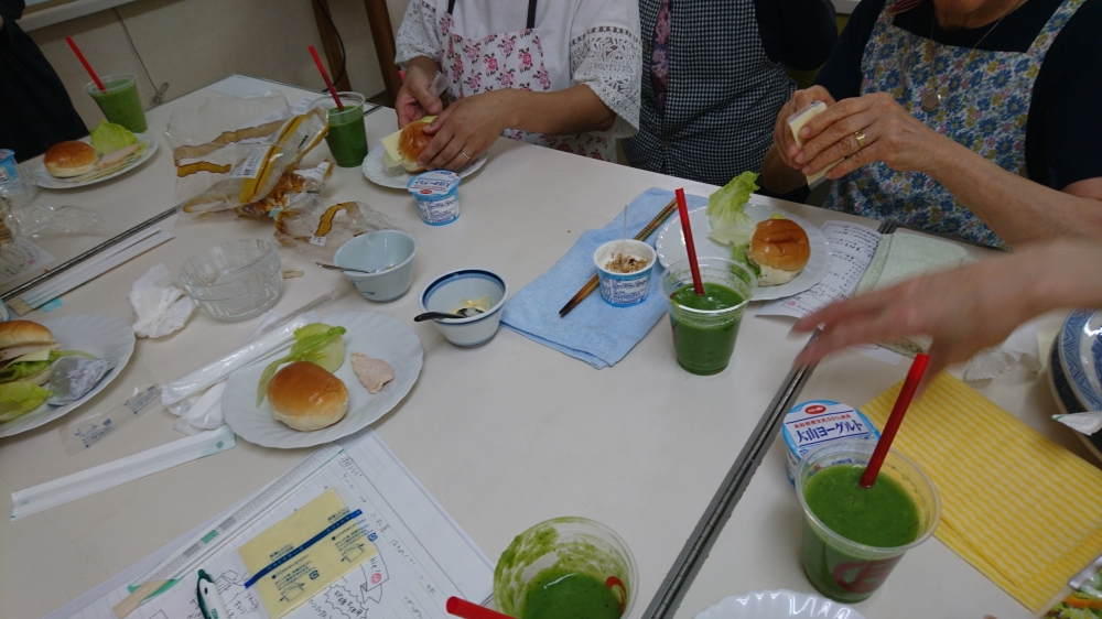 スムージーで健康ライフ
【岡山西エリア鹿田コープ委員会】