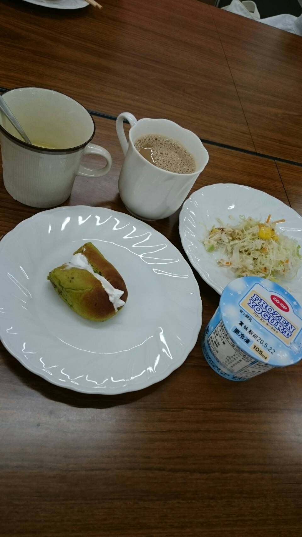 焼きたてパンをお手軽に!　～co-opブラウンサーブロールって知ってますか?～
【美作エリア北小コープ委員会】