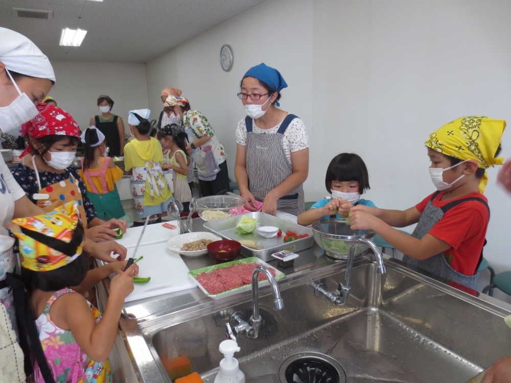 親子で楽しく 沖縄風ランチをつくろう♪
【岡山東エリアたべるたいせつPJ】