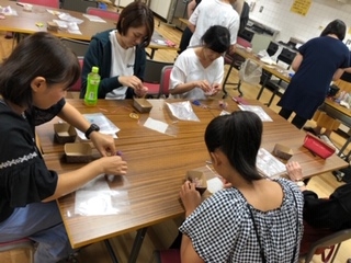 アロマワックスバーを作ろう
【岡山東エリア幡多南コープ委員会】