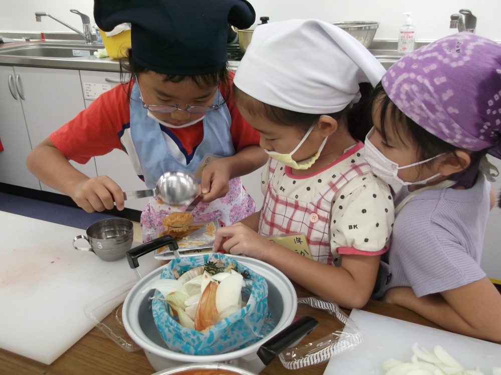 32 キッズお買い物キッチン大作戦
【美作エリアたべるたいせつPＪ】