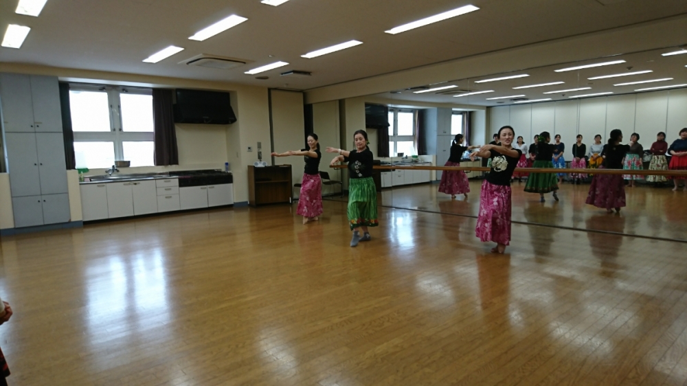 フラダンス踊りませんか?
【岡山西エリア芳田コープ委員会】