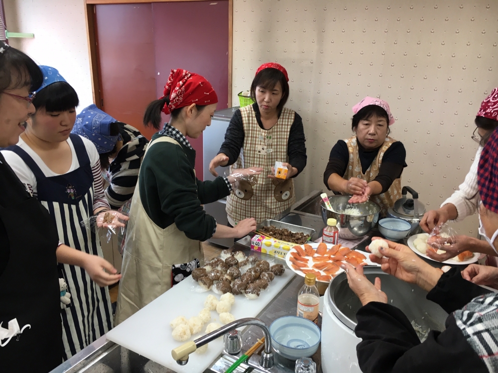 年末おすすめ商品セミナー
【美作エリア久米北コープ委員会】