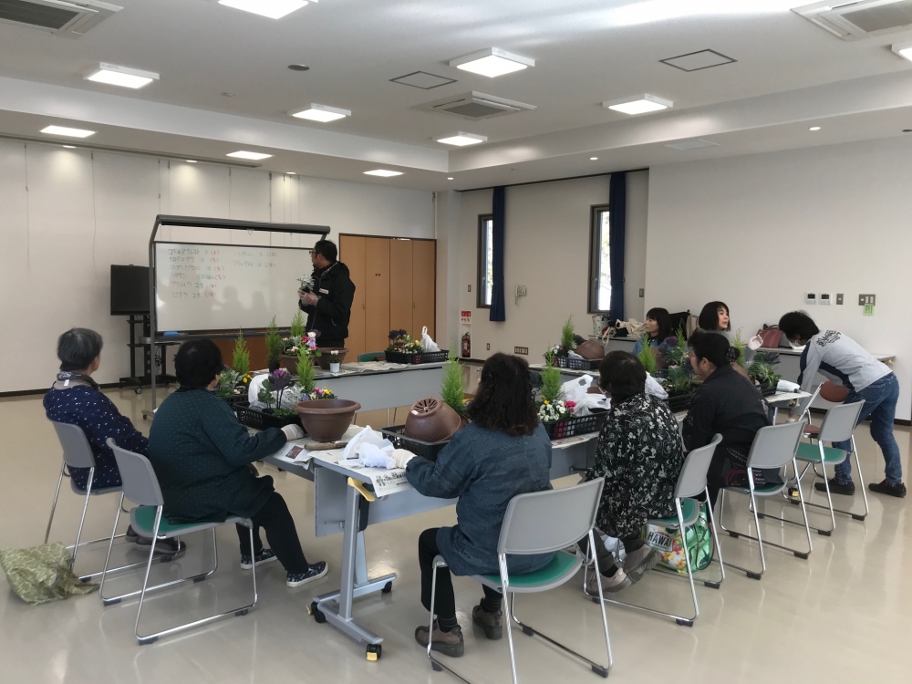 冬の寄せ植えを作ろう!! 
【備北エリア昭和コープ委員会】
