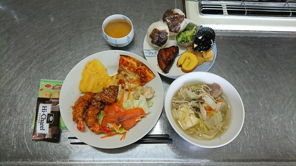 ～年末おすすめ商品&クリスマス料理の試食会～
【美作エリア奈義コープ委員会】