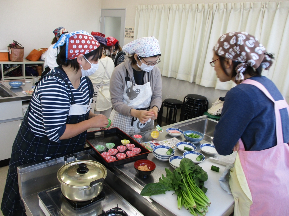 「カラフル、かんたん  オープンいなり」
【備北エリア常盤コープ委員会】