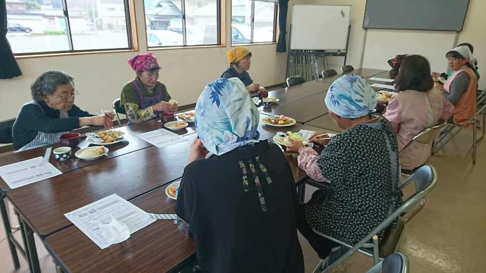 年末年始おすすめ商品試食会
【岡山西エリア建部南コープ委員会】