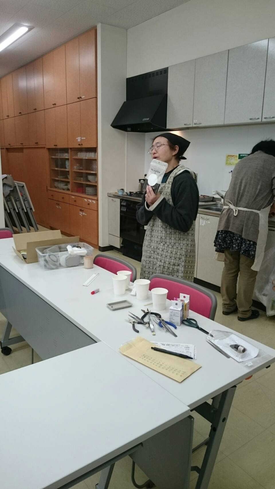 アロマストーン作りと年末おすすめ商品の試食
【岡山東エリア瀬戸南コープ委員会】