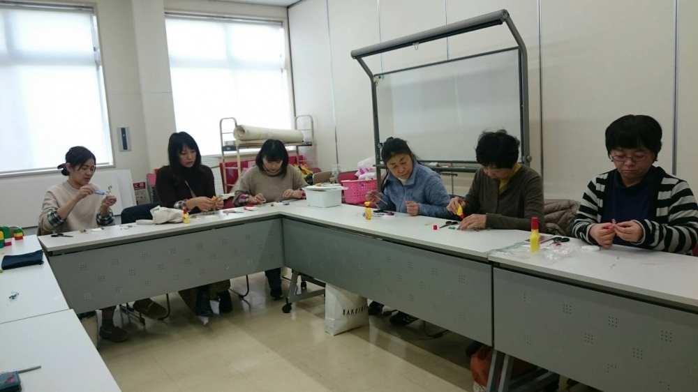 アロマストーン作りと年末おすすめ商品の試食
【岡山東エリア瀬戸南コープ委員会】