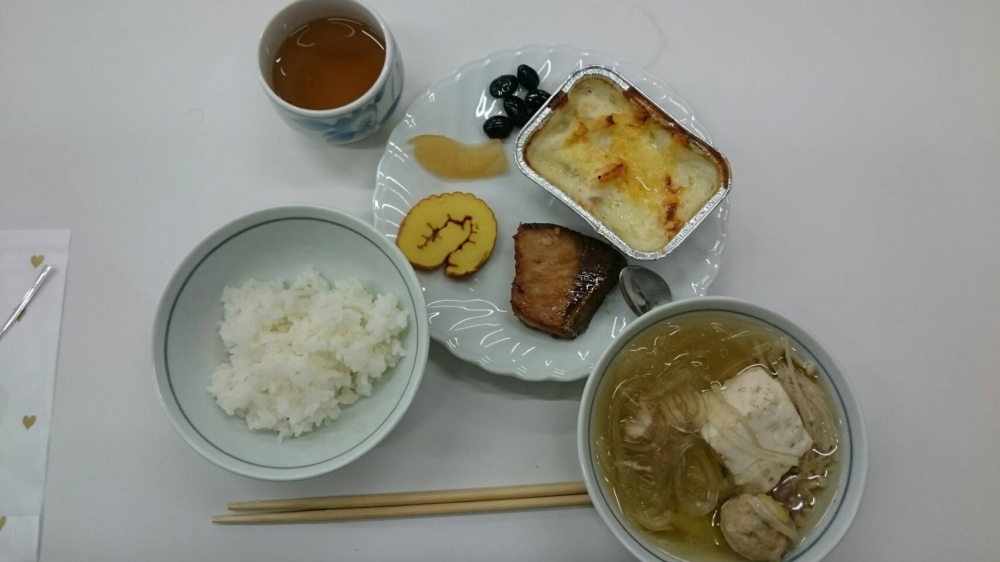 アロマストーン作りと年末おすすめ商品の試食
【岡山東エリア瀬戸南コープ委員会】