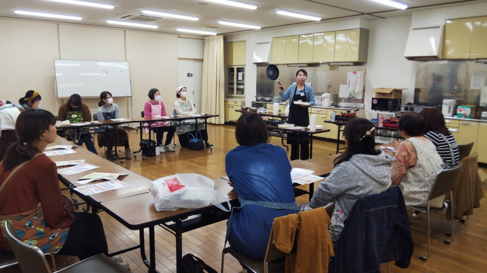餃子のおいしい焼き方実演&試食
【井笠エリア六条院コープ委員会】