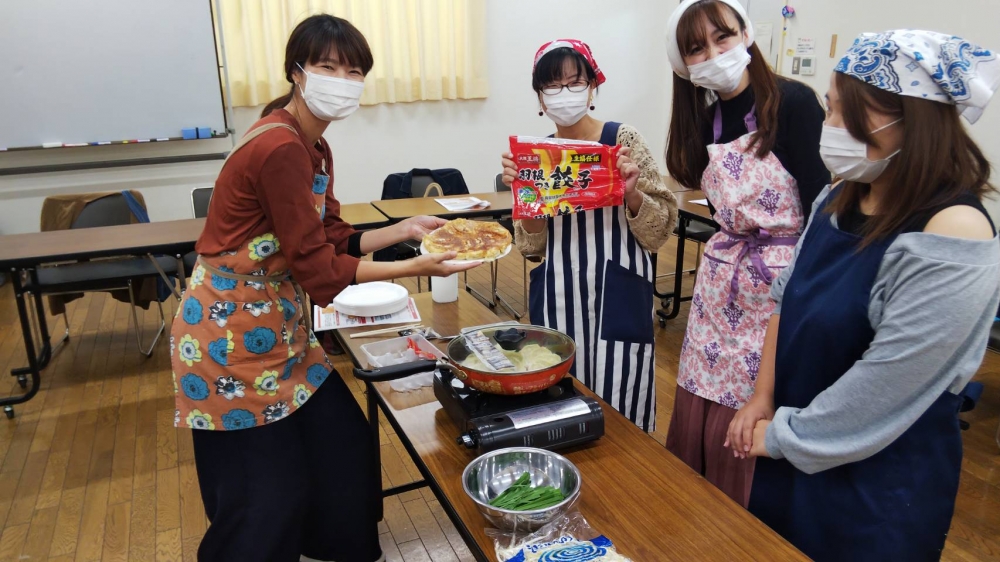 餃子のおいしい焼き方実演&試食
【井笠エリア六条院コープ委員会】