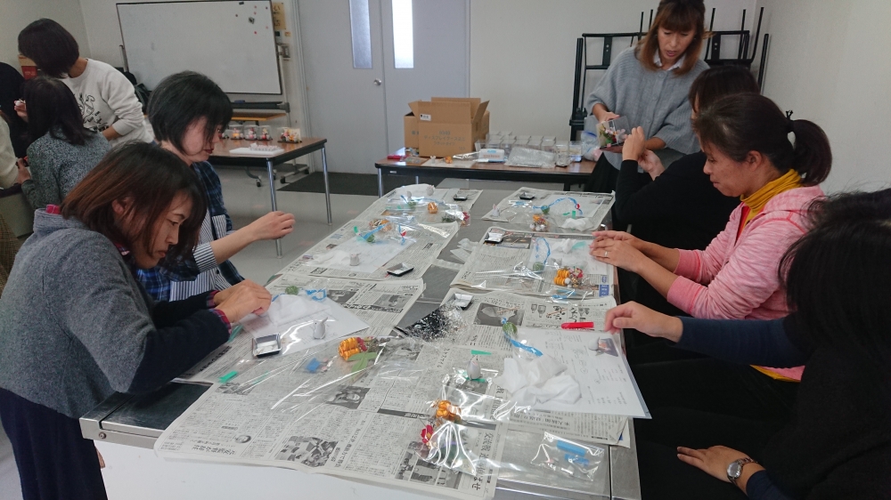 樹脂粘土 クレイアートでお正月飾りを作ってみませんか  生協商品でティータイム
【岡山東エリア西大寺コープ委員会】