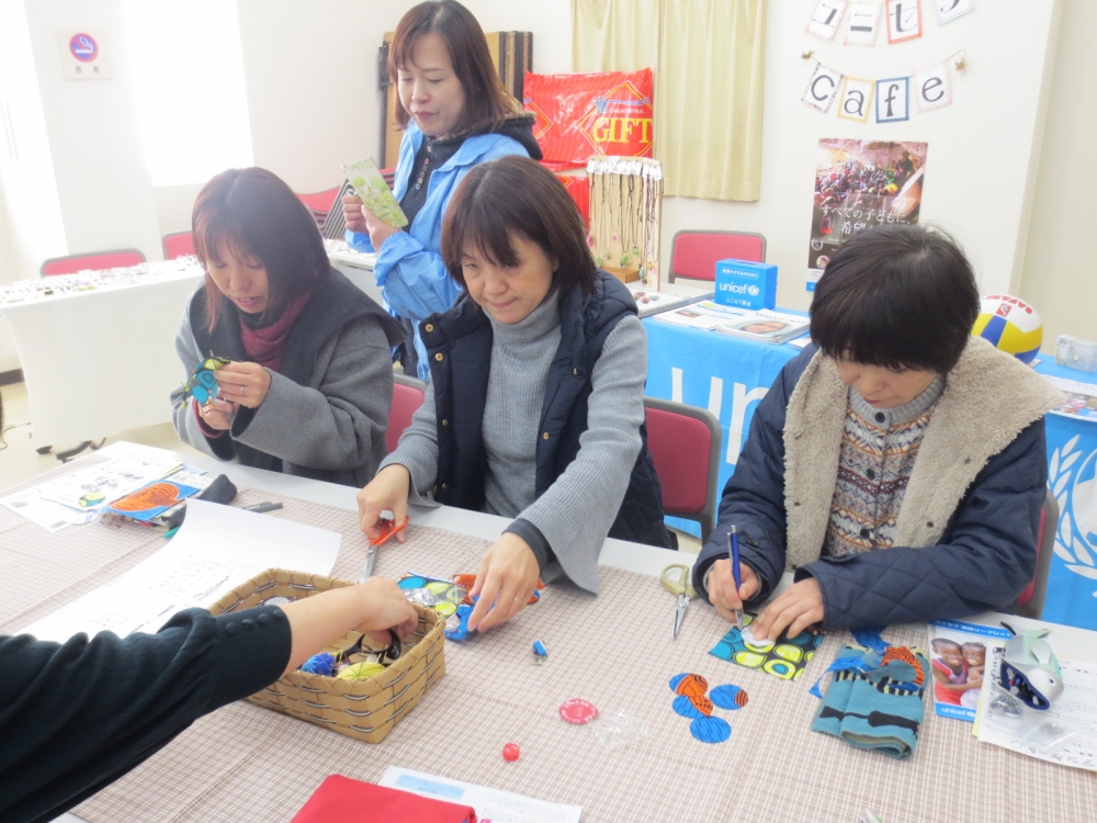 ユニセフカフェ～知ってほしいユニセフキホンのキ 広がれ!優しさの輪～
【岡山東エリア平和PＪ】