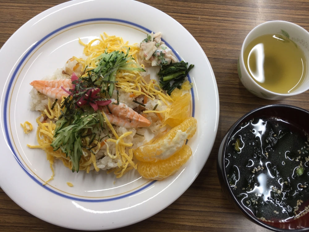 願いがかなう!? 天然石のアクセサリーをつくりましょう
【美作エリア久米北コープ委員会】