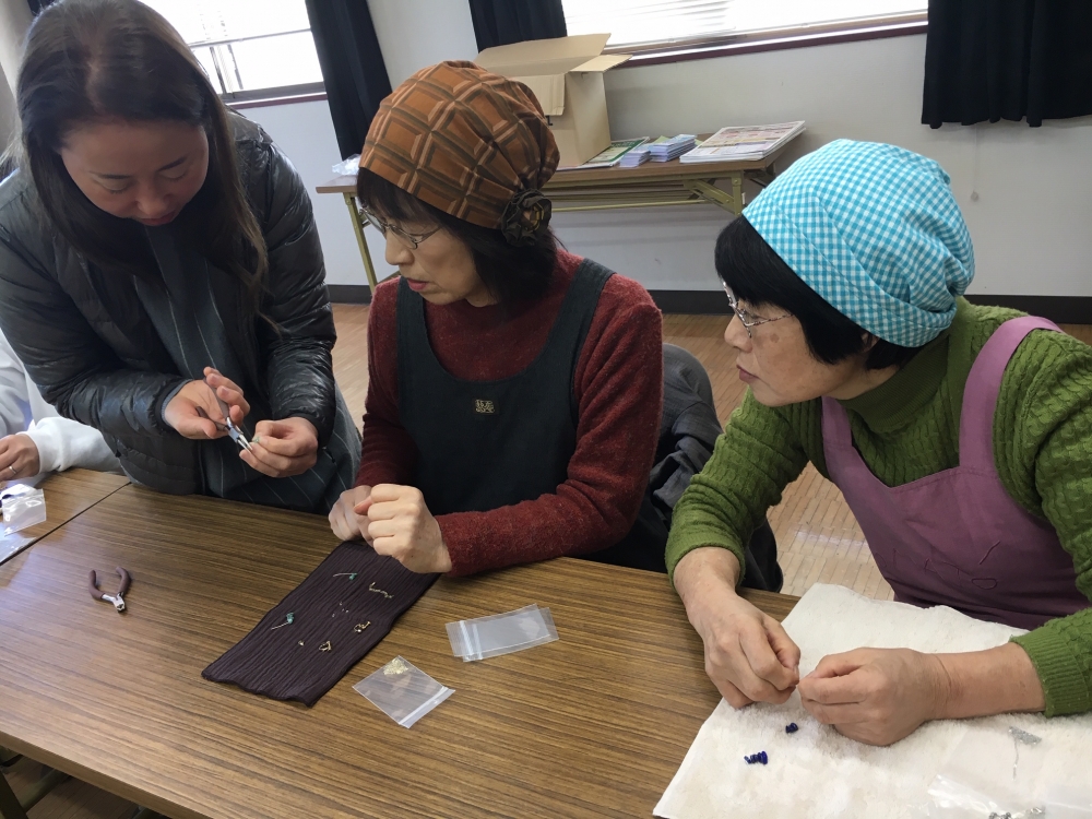 願いがかなう!? 天然石のアクセサリーをつくりましょう
【美作エリア久米北コープ委員会】