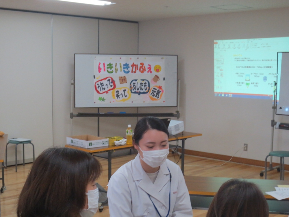 いきいきカフェ～うたって、笑って、あしたも元気～
【岡山東エリアいきいき委員会】