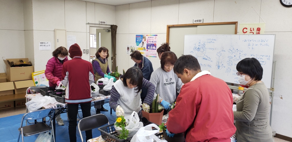 年忘れ試食会&迎春プチ寄せ植えをしよう💛
【備北エリア新見南コープ委員会】